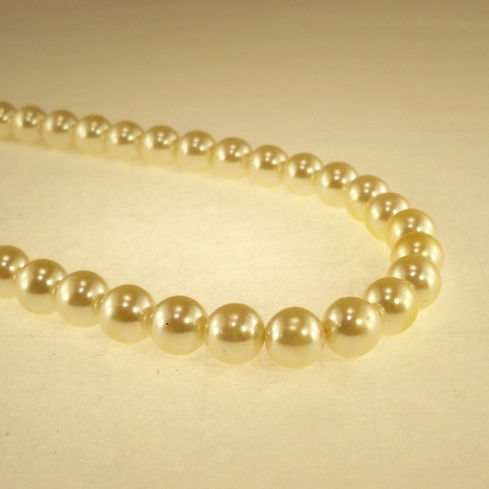 Imitation String of Pearls Necklace